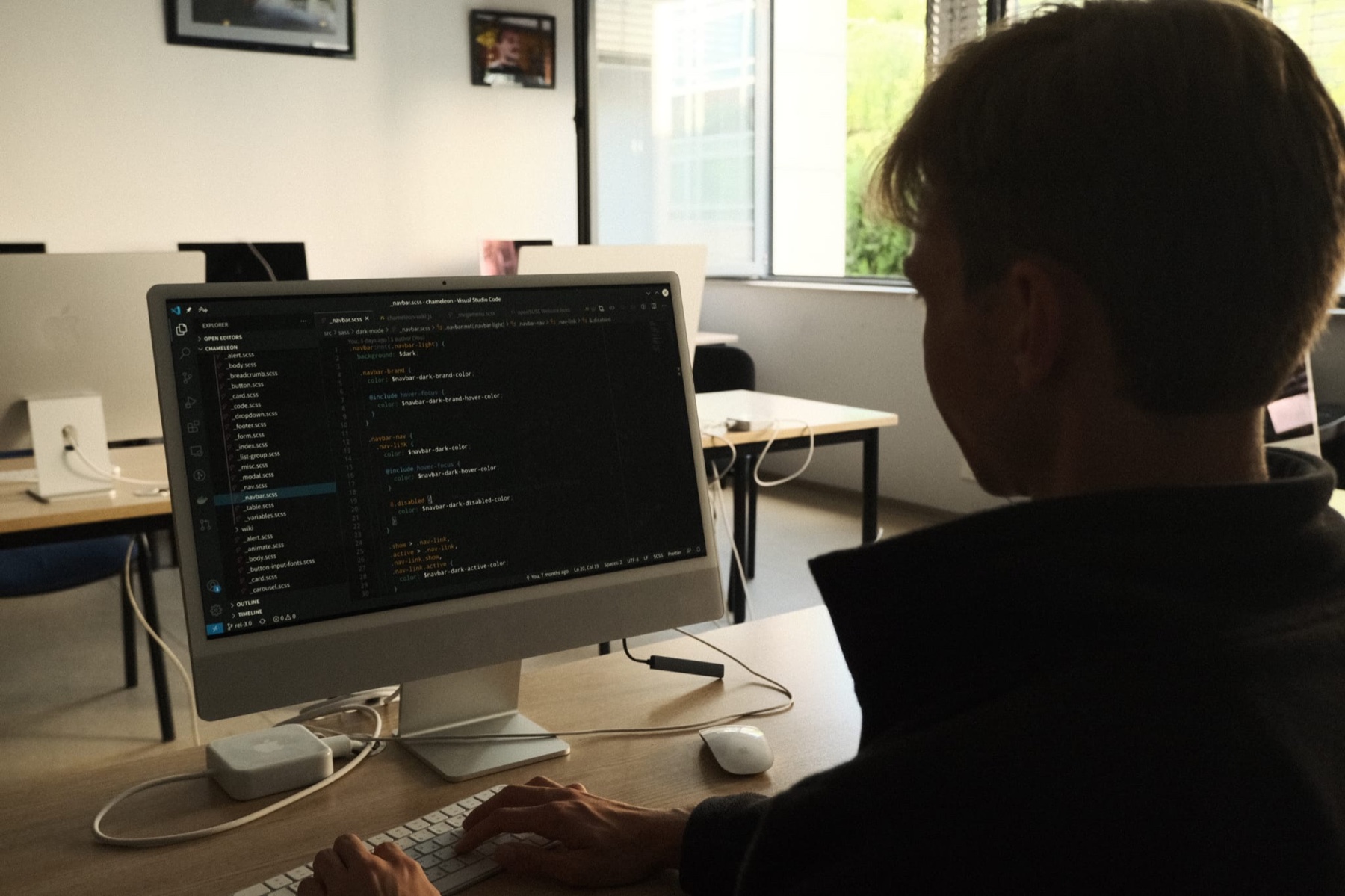 Arbeitsplatz für Software, Entwicklung und Technik-Support
